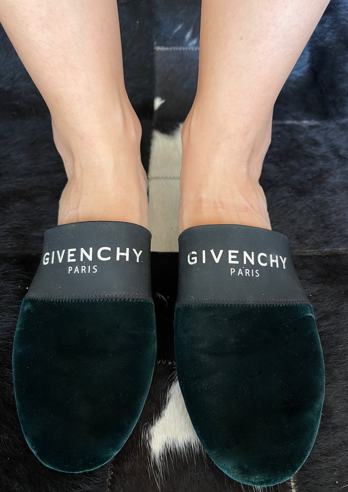 GIVENCHY